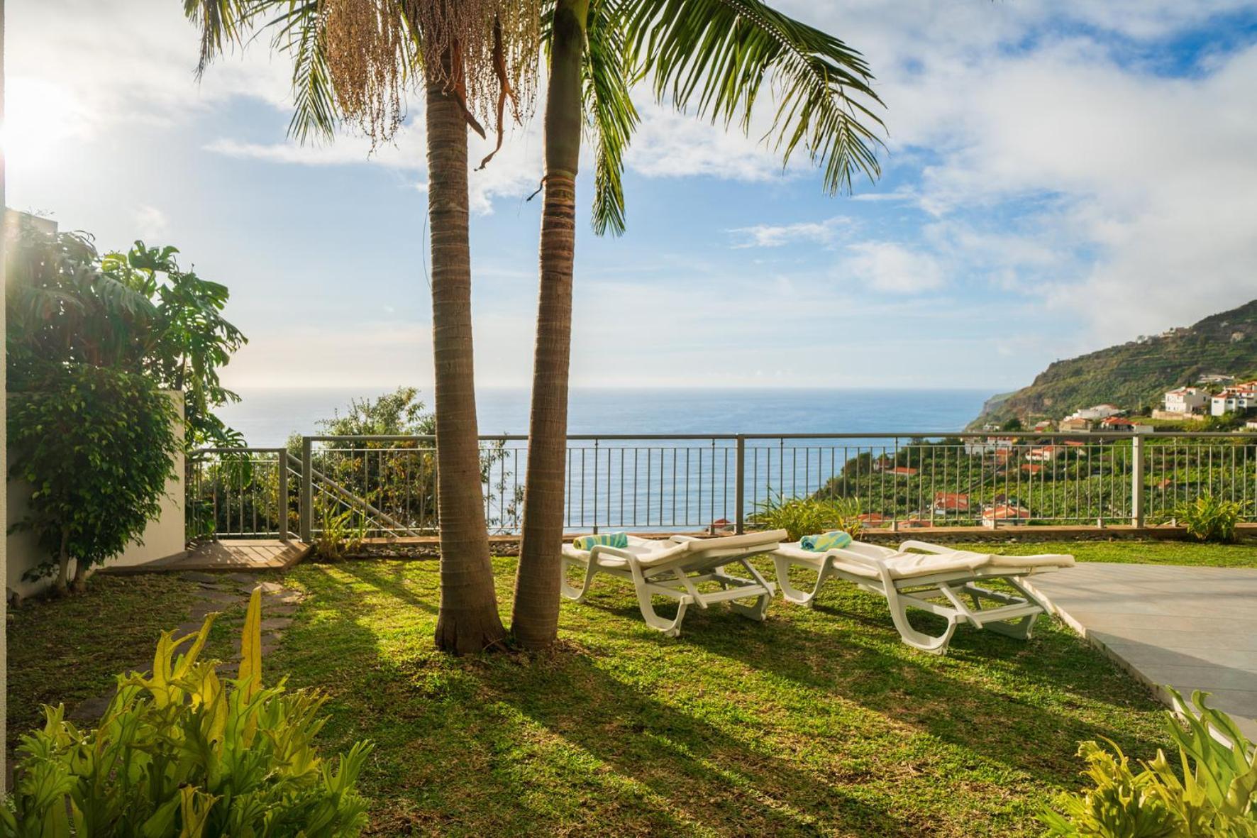 Villa Ourmadeira - Casa Amaro Sol, Tranquil Calheta  Esterno foto